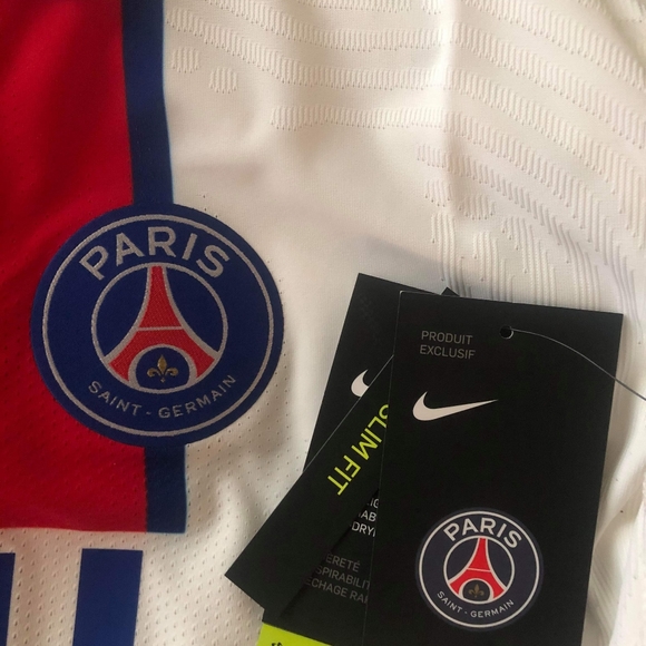 Paris St. Germain Club Jersey - Picture 2 of 3